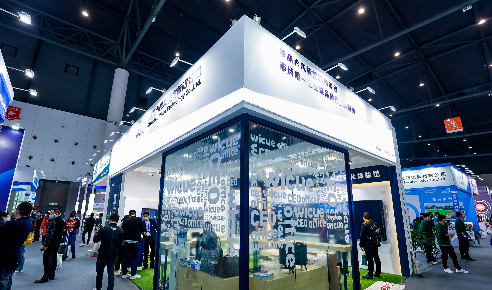 唯酷新品亮相第80届教育装备展，一键带你开启沉浸式体验！